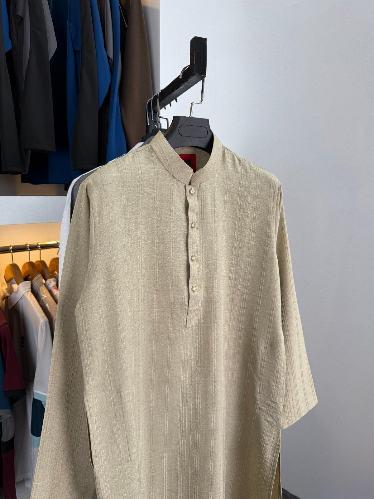 Light Beige-