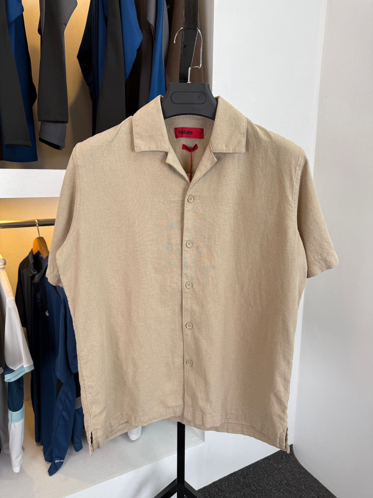 beige cuban